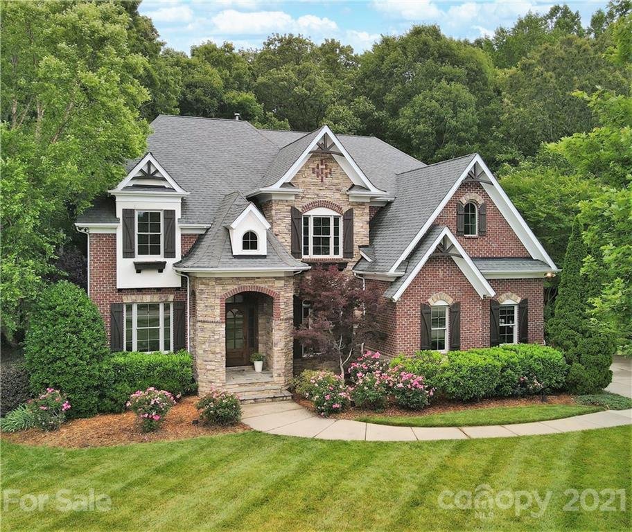 Property image 1 at 8007 Caliterra Drive, Matthews, NC 28104
