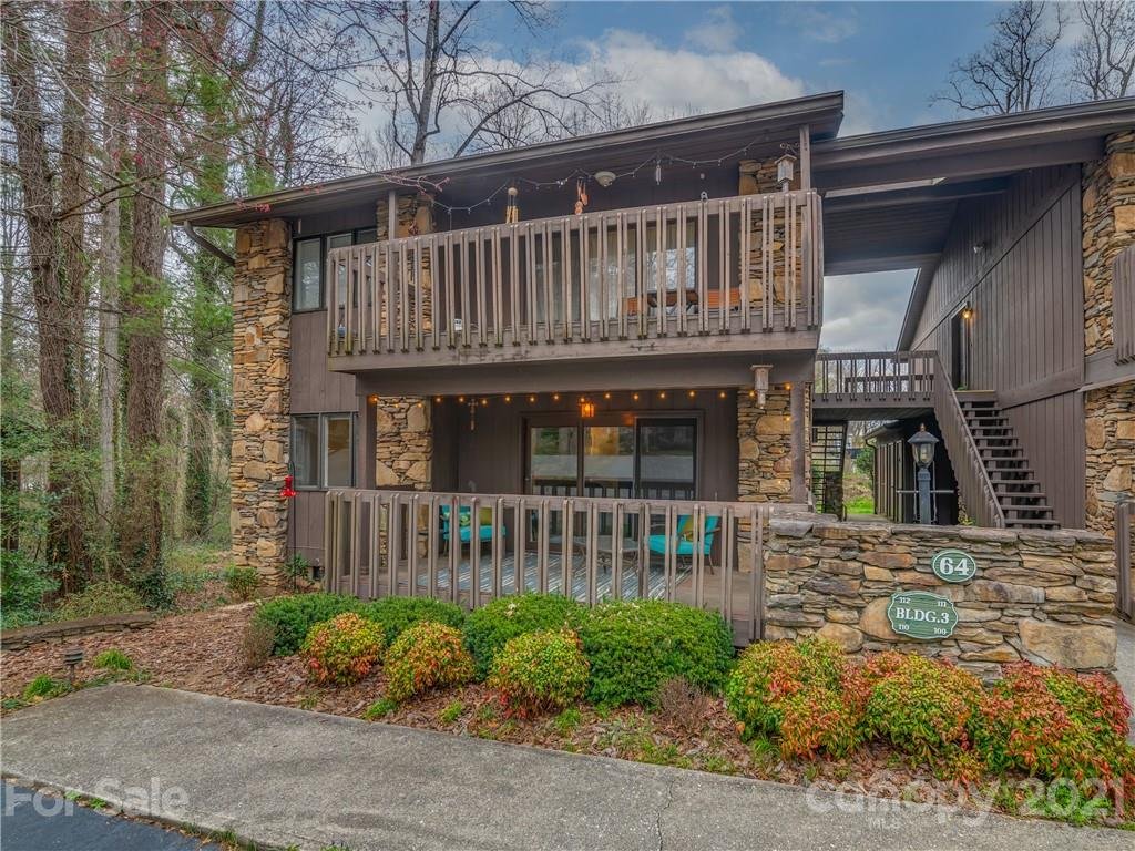 Property image 1 at 64 Maxine Lane, Hendersonville, NC 28739