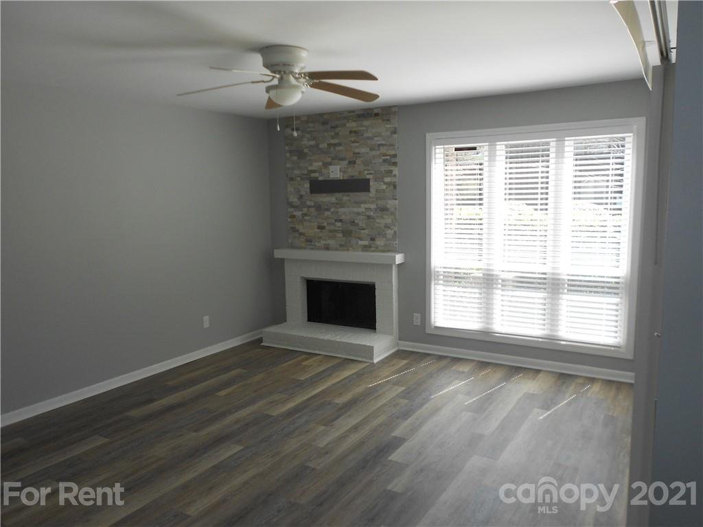 Property image 1 at 8021 Cedar Glen Drive, Charlotte, NC 28212