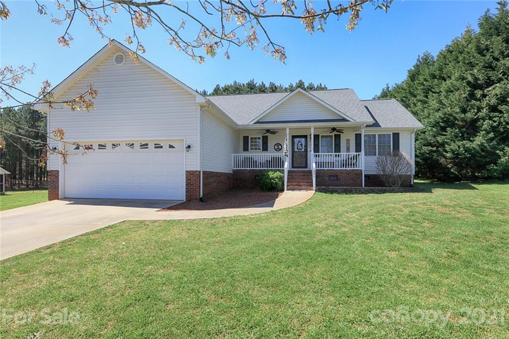 Property image 1 at 884 Creekside Drive, Lincolnton, NC 28092