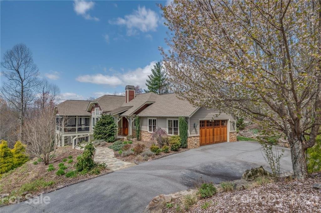 Property image 1 at 315 Crossvine Trail, Hendersonville, NC 28739