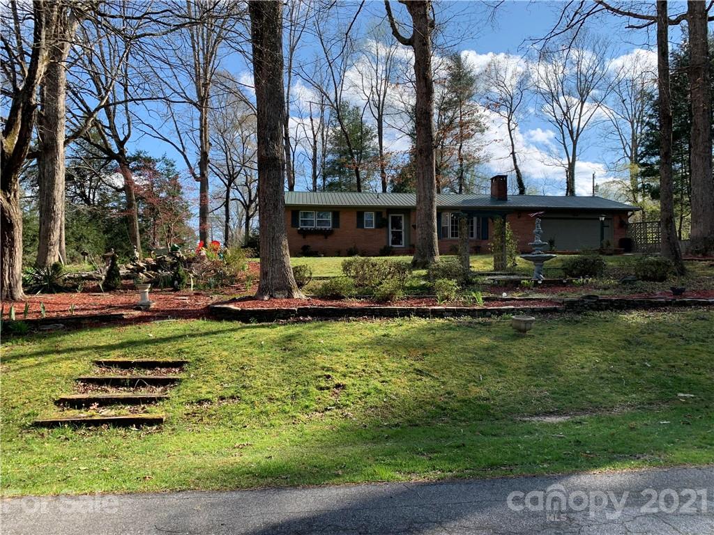 Property image 1 at 3109 Cardinal Lane, Hendersonville, NC 28792