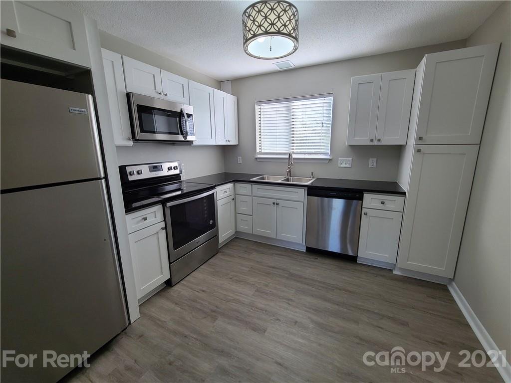 Property image 1 at 3021 Heathstead Place, Charlotte, NC 28210