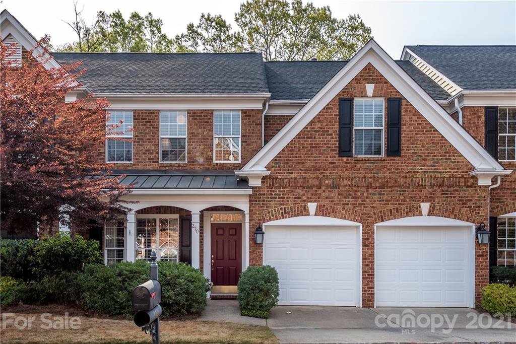 Property image 1 at 210 Robinlynn Road, Matthews, NC 28105