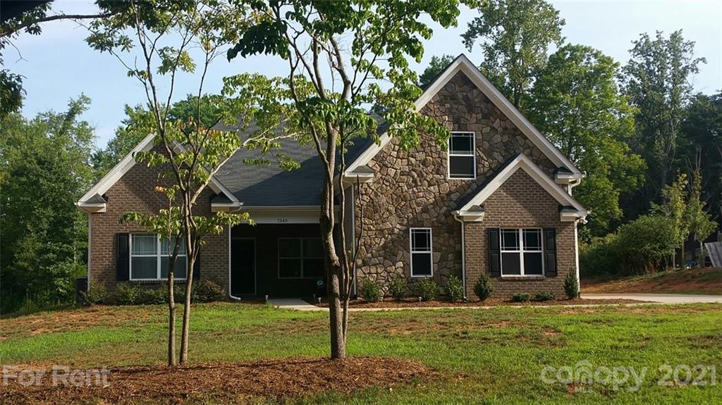 Property image 1 at 7545 Deer Track Drive, Denver, NC 28037