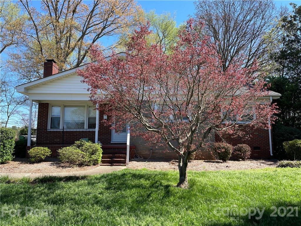 Property image 1 at 2221 Amesbury Avenue, Charlotte, NC 28205