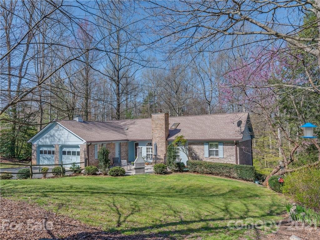 Property image 1 at 703 Victory Lane, Hendersonville, NC 28739