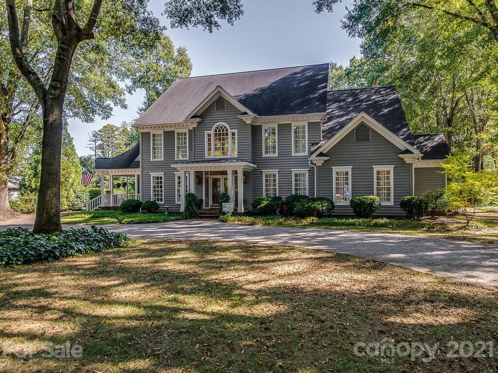 Property image 1 at 8226 Fairview Road, Charlotte, NC 28226