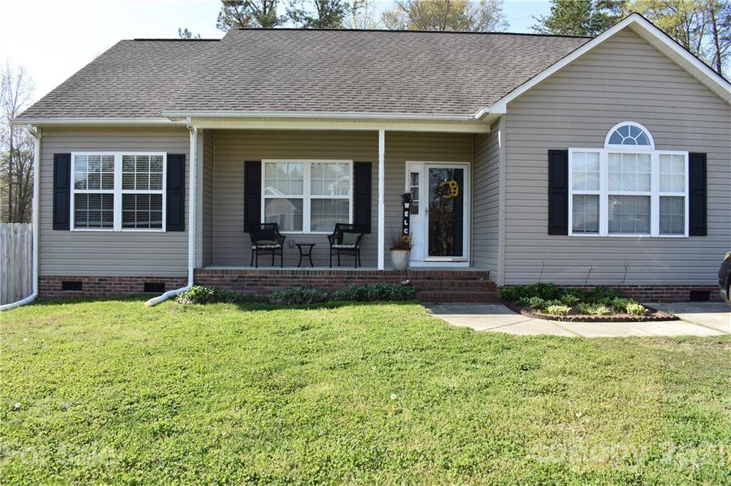 Property image 1 at 510 Kittiewake Lane, Clover, SC 29710
