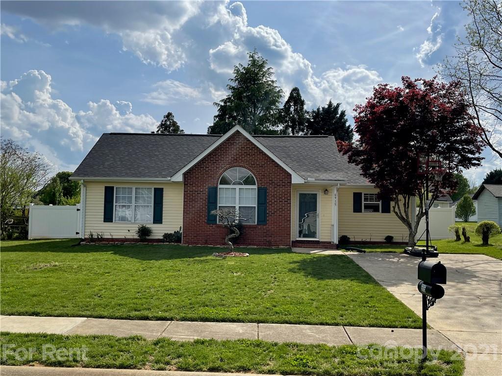 Property image 1 at 6915 Reese Furr Drive, Charlotte, NC 28216