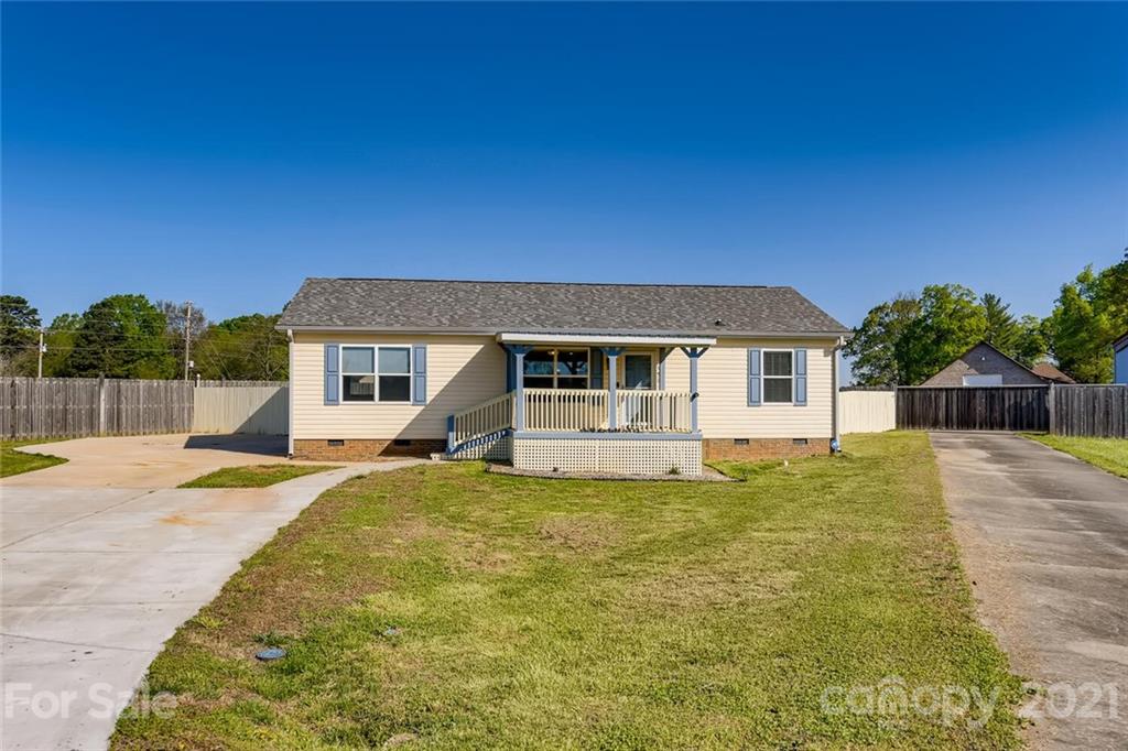 Property image 1 at 999 Stones Throw Drive, Concord, NC 28025