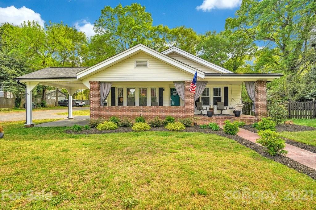 Property image 1 at 701 Carolina Avenue, Gastonia, NC 28052