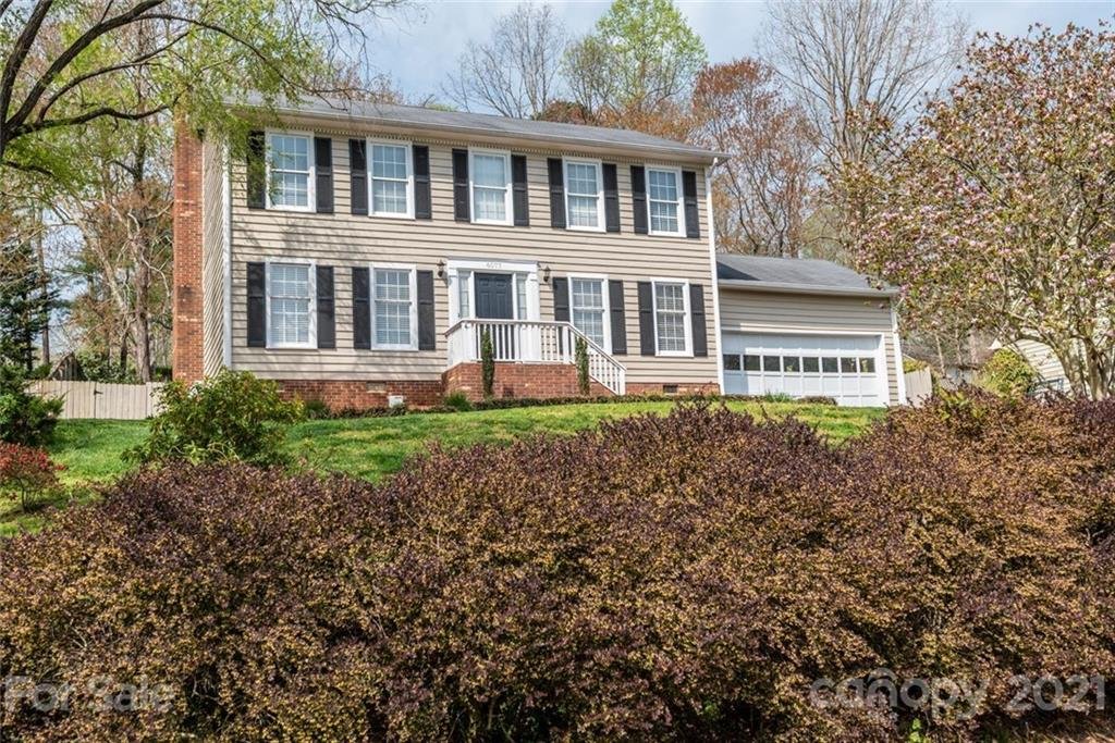 Property image 1 at 6077 Gold Creek Estate Drive, Hickory, NC 28602