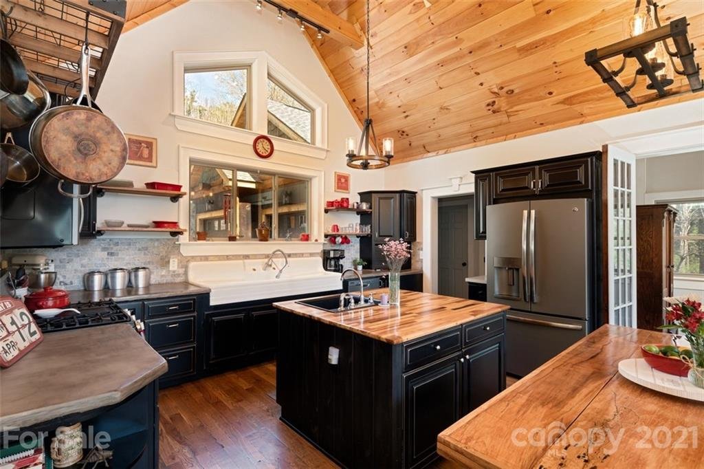 Property image 1 at 101 Starling Pass, Asheville, NC 28804