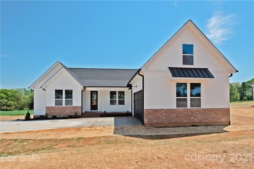 Property image 1 at 233 Lone Pine Road, Statesville, NC 28625