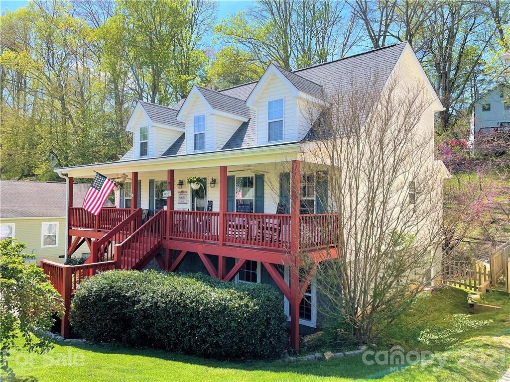 Property image 1 at 17 Grove Garden Avenue, Candler, NC 28715