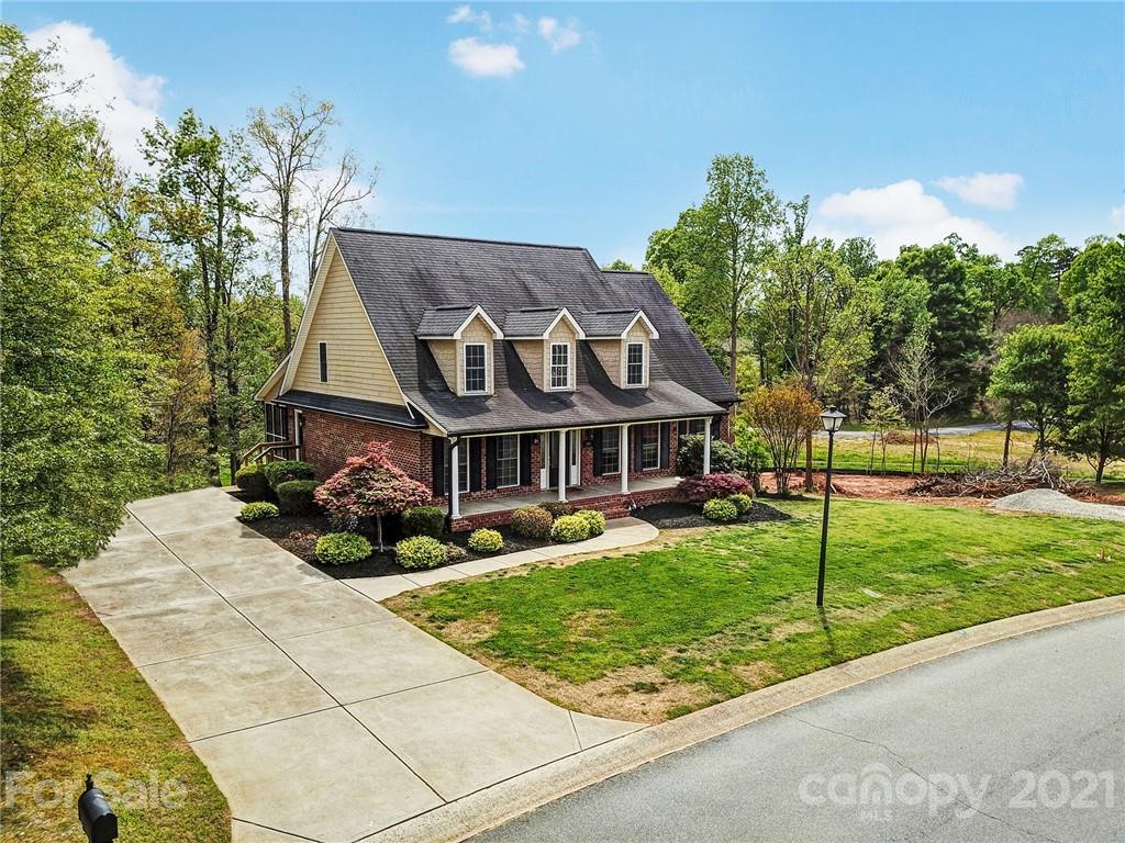 209 Heather Glen Lane