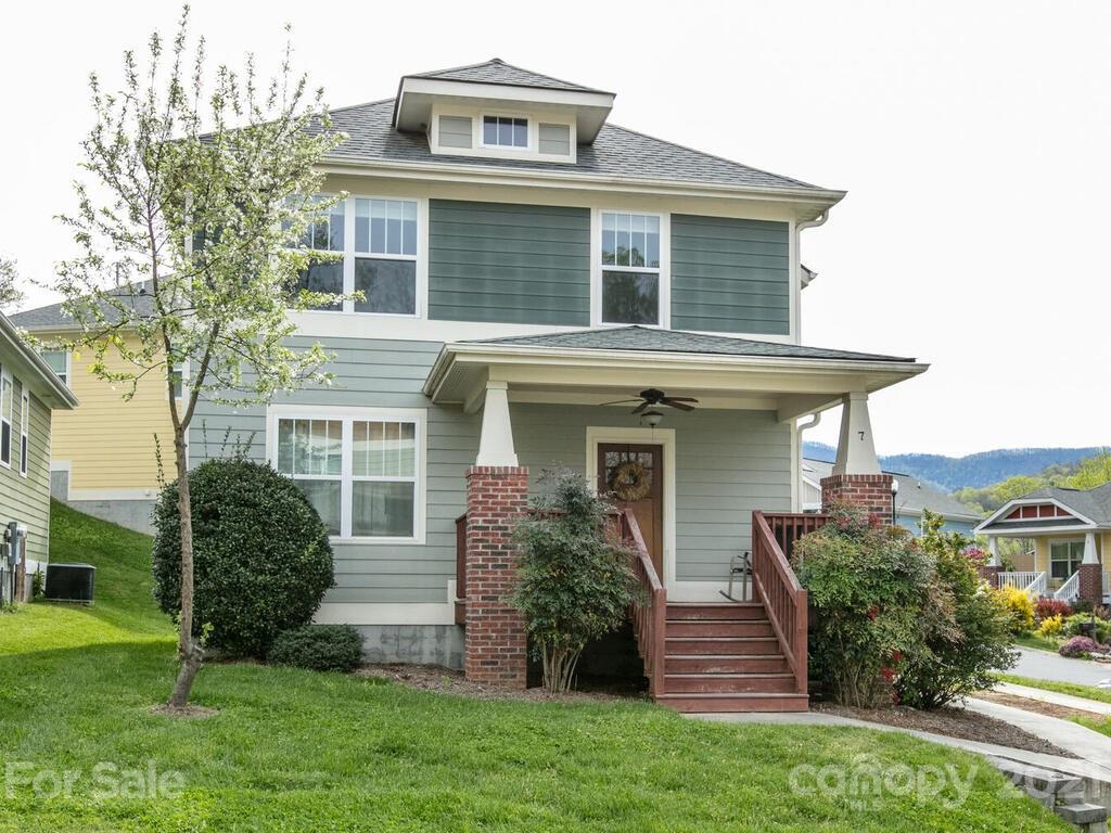 Property image 1 at 7 Teems Lane, Asheville, NC 28805