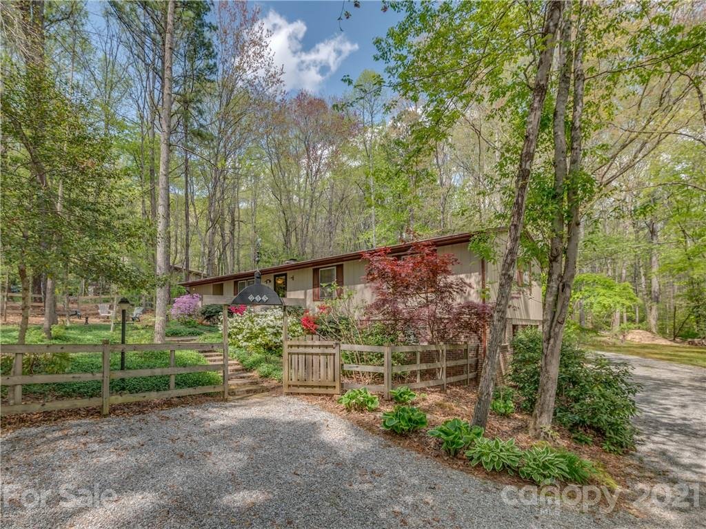 Property image 1 at 213 Gander Way, Hendersonville, NC 28792