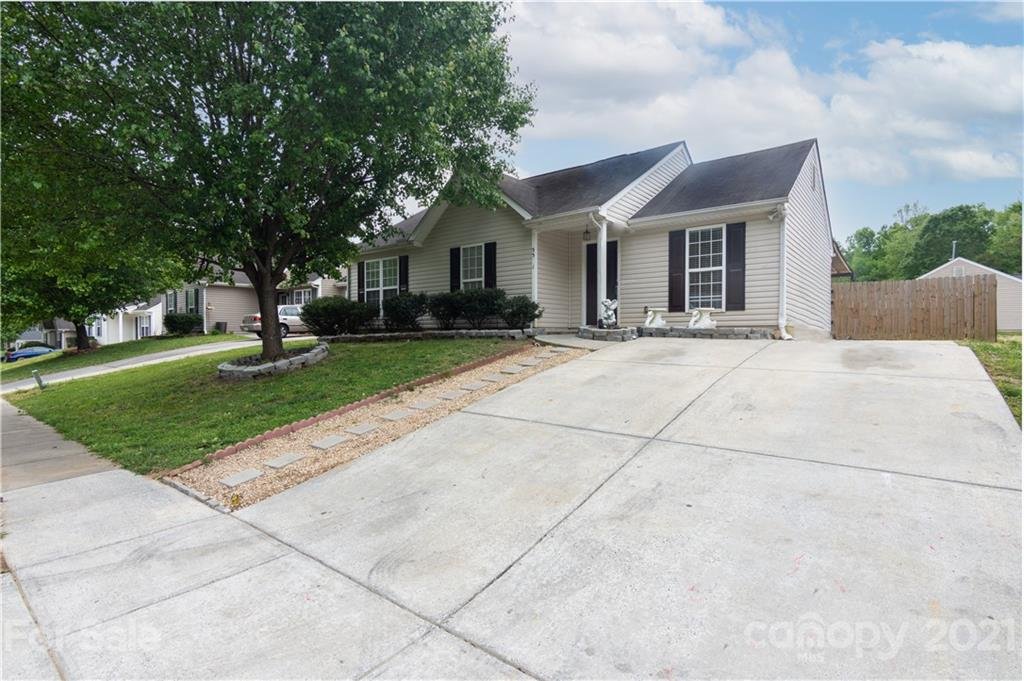 Property image 1 at 5531 Stone Bluff Court, Charlotte, NC 28214