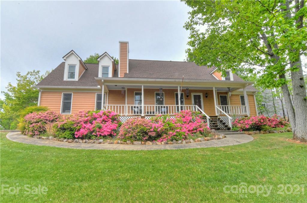 Property image 1 at 9001 Crosstimbers Drive, Charlotte, NC 28215