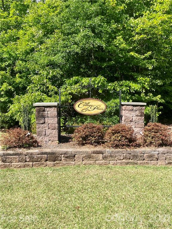 Property image 1 at 725 Granna Lane, Lancaster, SC 29720