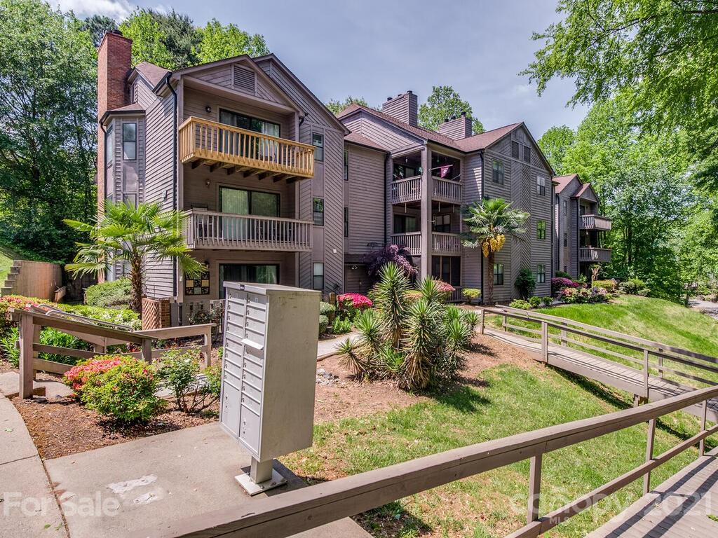 4130 Charlotte Highway