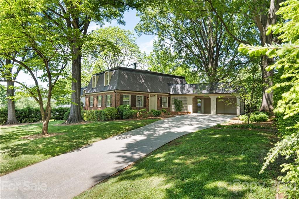 Property image 1 at 1060 4th Avenue Drive, Hickory, NC 28601