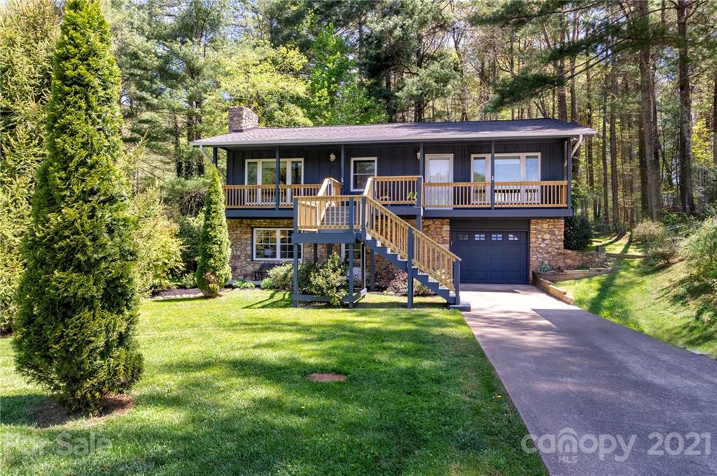 Property image 1 at 27 Brookcliff Drive, Asheville, NC 28804