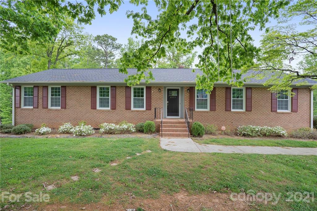 Property image 1 at 2325 Jefferson Avenue, Gastonia, NC 28056