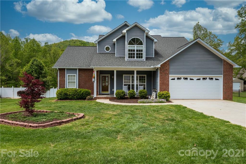 Property image 1 at 1959 Twin Ponds Drive, Hickory, NC 28602