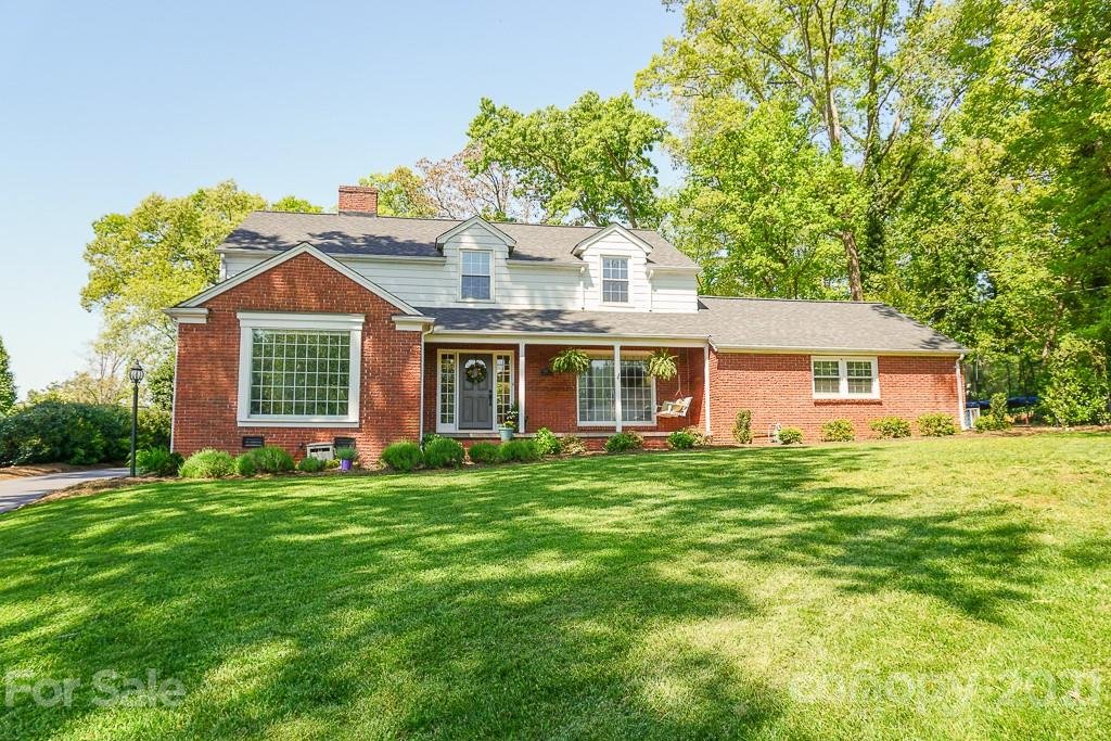 Property image 1 at 825 2nd Street, Hickory, NC 28601