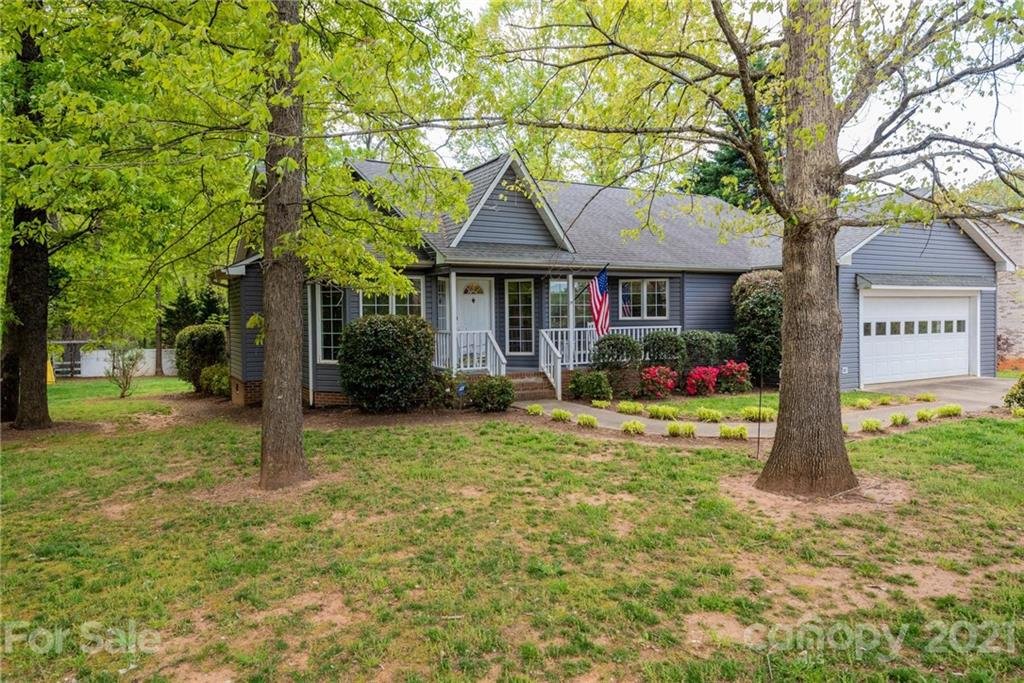 Property image 1 at 5929 Dwayne Starnes Drive, Hickory, NC 28602