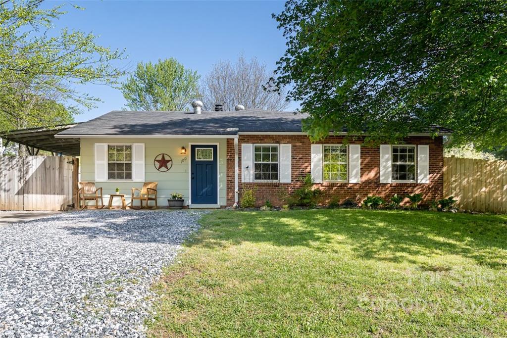 Property image 1 at 100 Wicklow Drive, Asheville, NC 28806