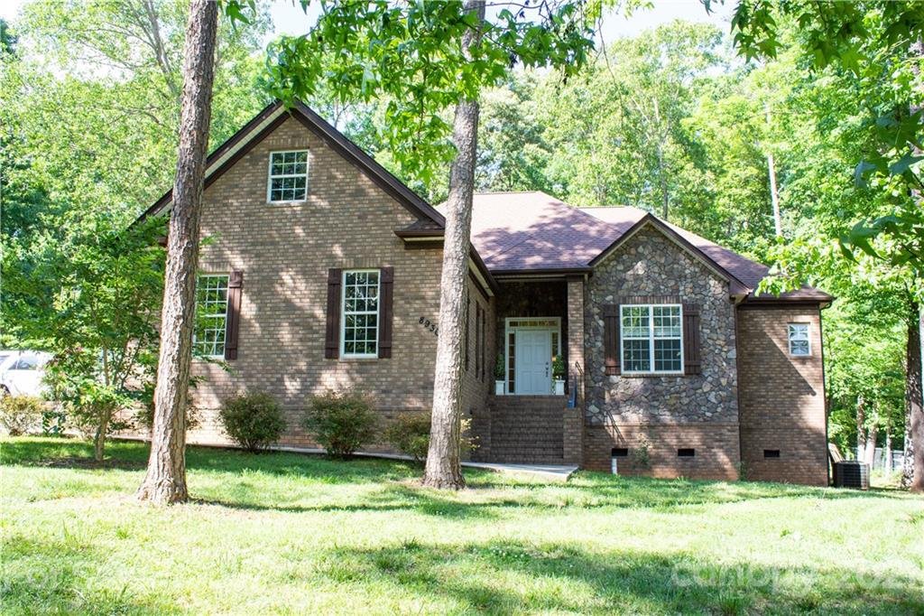 Property image 1 at 8930 Gosnell Drive, Charlotte, NC 28227