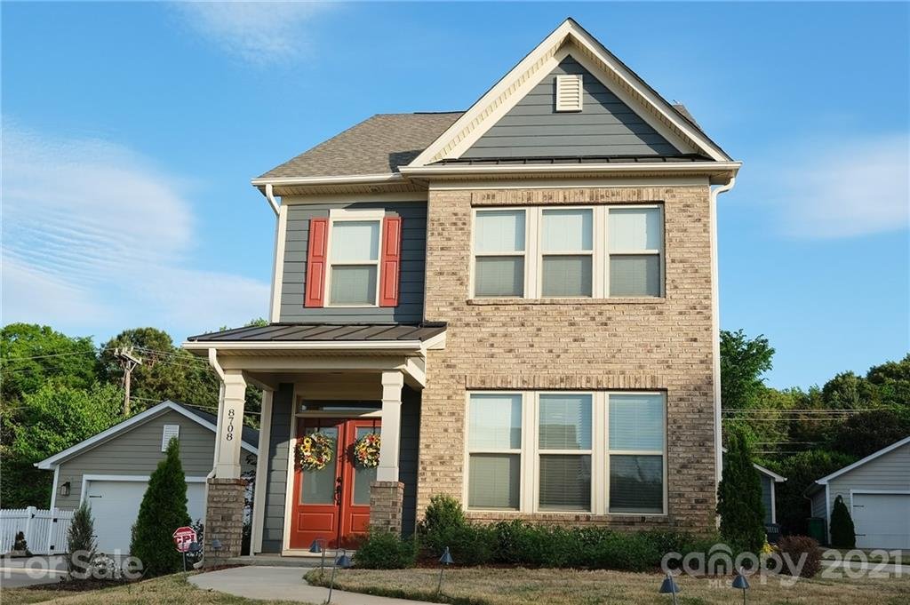 Property image 1 at 8708 Aspinwall Drive, Charlotte, NC 28216