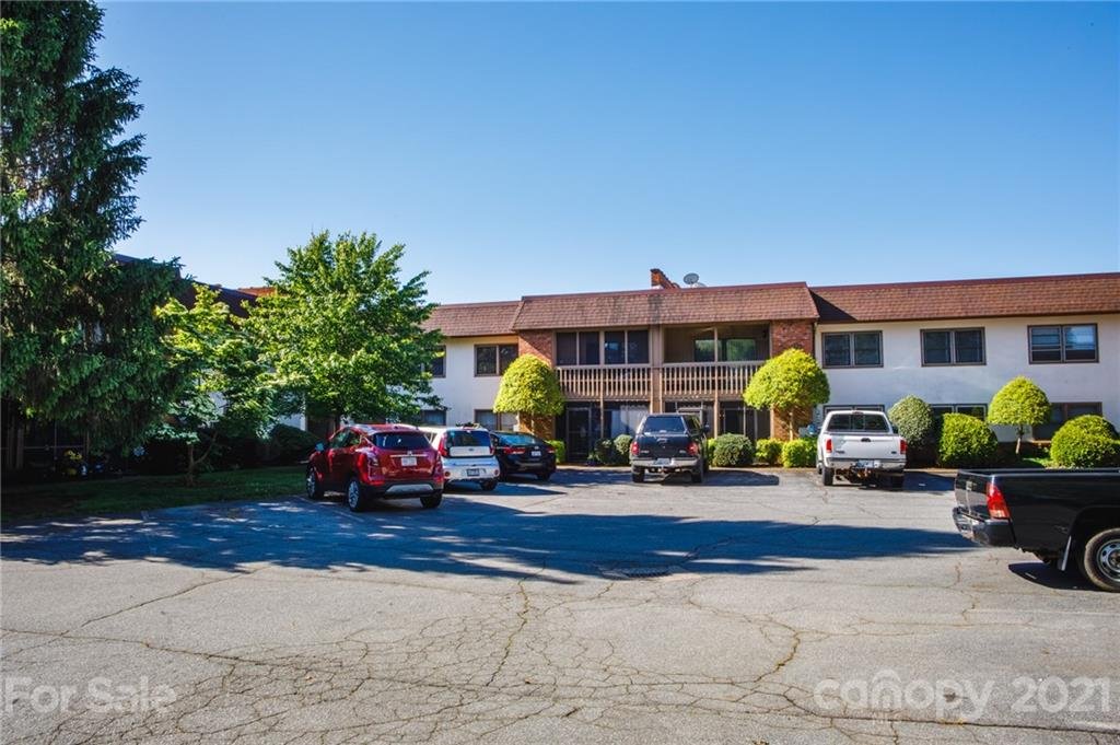 Property image 1 at 427 6th Avenue, Hendersonville, NC 28739