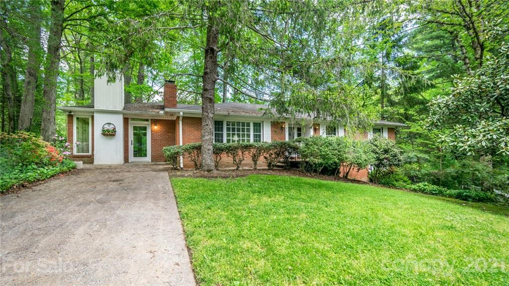 Property image 1 at 912 Toxaway Drive, Hendersonville, NC 28791