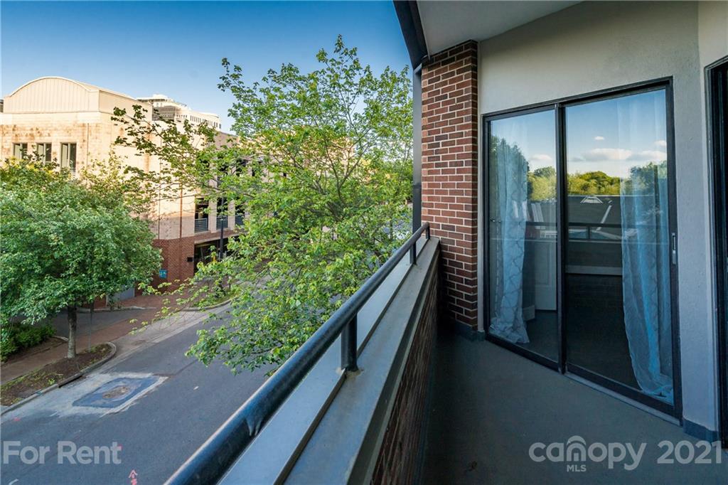 Property image 1 at 224 N Poplar Street, Charlotte, NC 28202