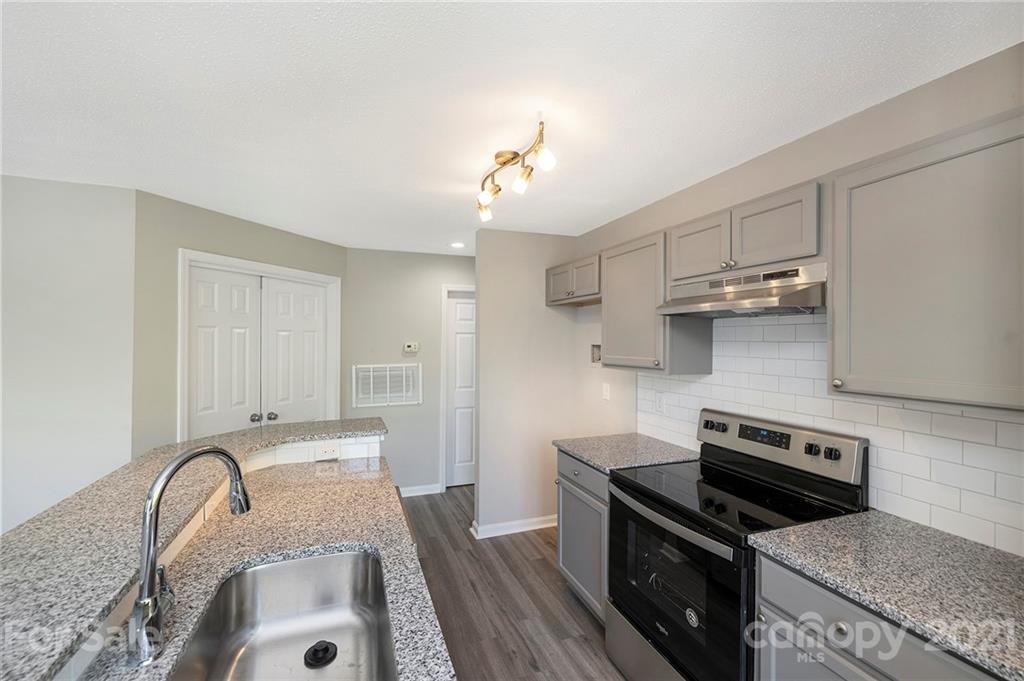 8085 Cedar Glen Drive