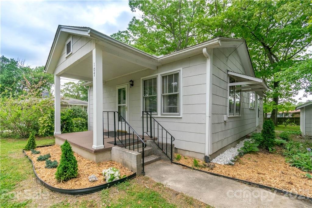 Property image 1 at 107 Allen Road, East Flat Rock, NC 28726