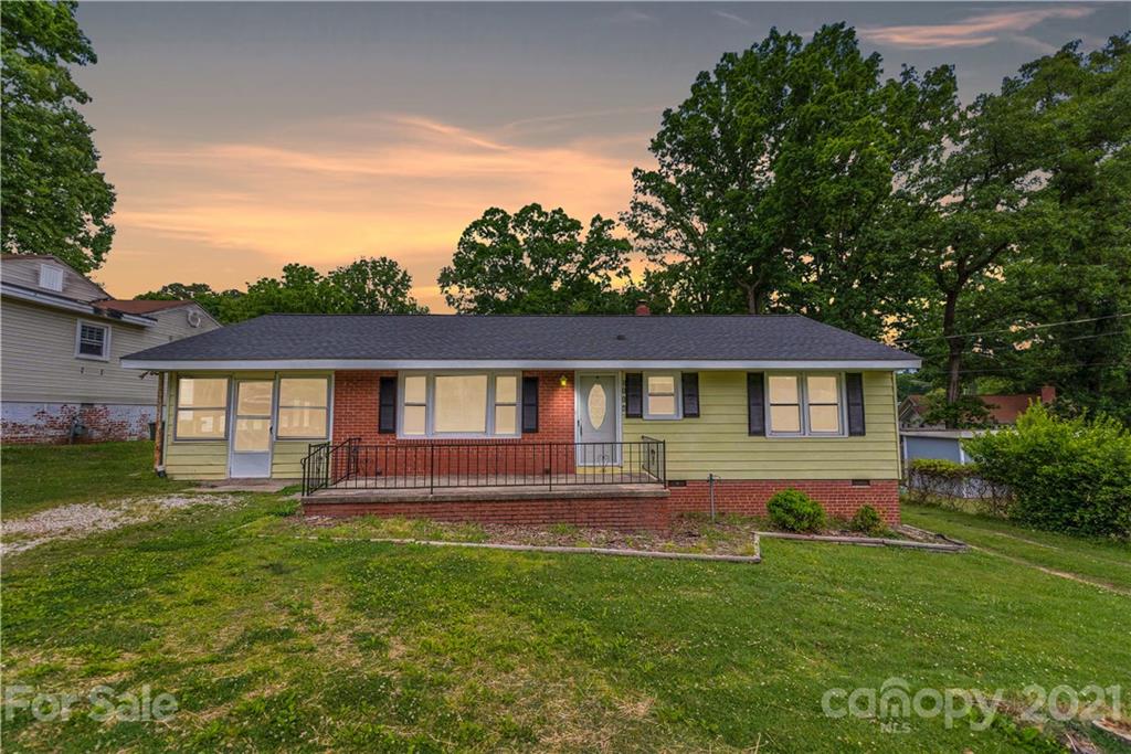 Property image 1 at 2114 Upton Avenue, Gastonia, NC 28052