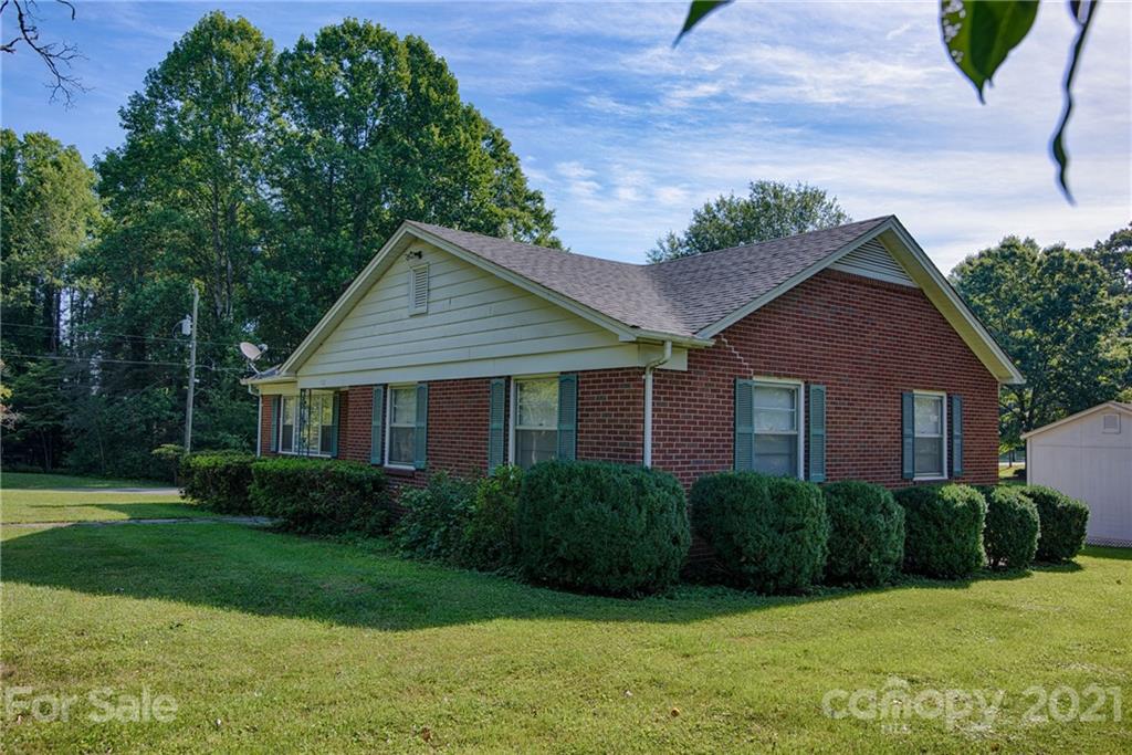 Property image 1 at 712 2nd Avenue, Conover, NC 28613