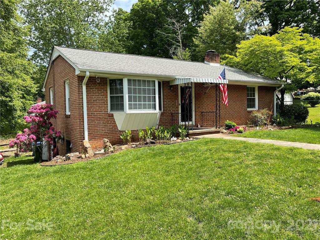 Property image 1 at 86 Winston Avenue, Asheville, NC 28803