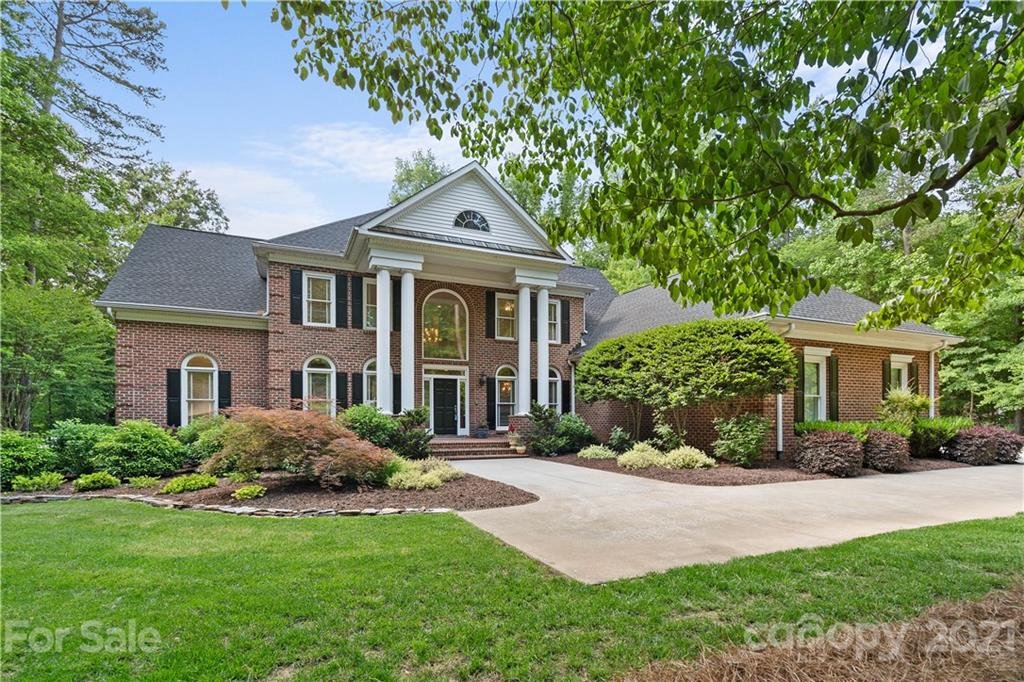 Property image 1 at 1317 Longleaf Court, Matthews, NC 28104