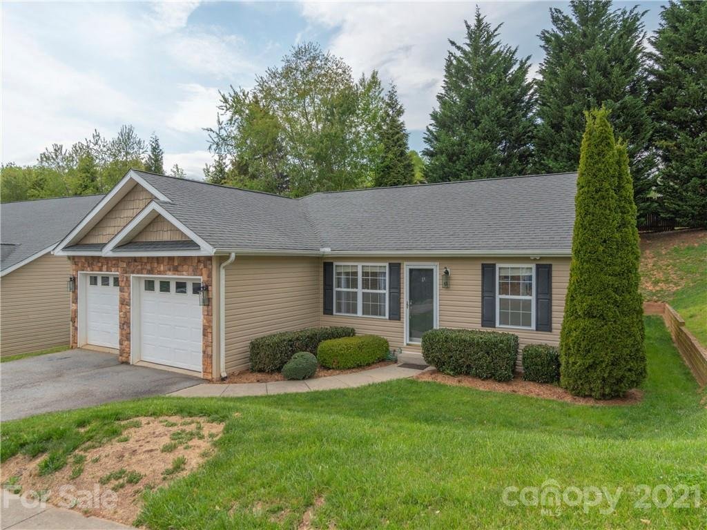 Property image 1 at 17 Kirby Road, Asheville, NC 28806