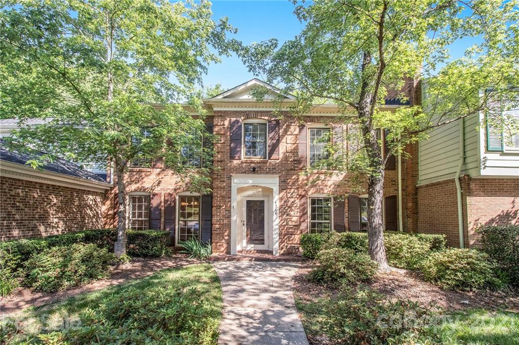 Property image 1 at 4364 Woodglen Lane, Charlotte, NC 28226