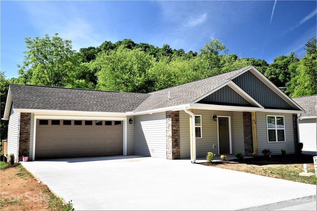 Property image 1 at 22 February Lane, Waynesville, NC 28785