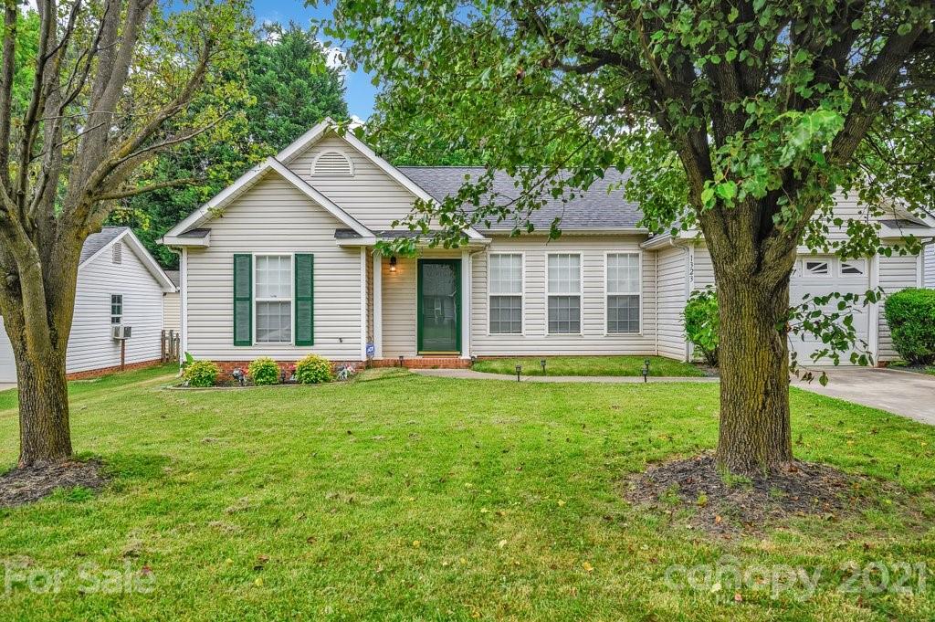 Property image 1 at 1323 Grass Meadows Court, Charlotte, NC 28216