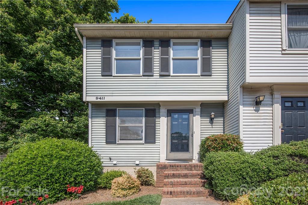 9411 Lexington Circle